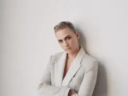 january jones curiosità